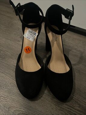 Cityclassified Black Ankle Strap Heels